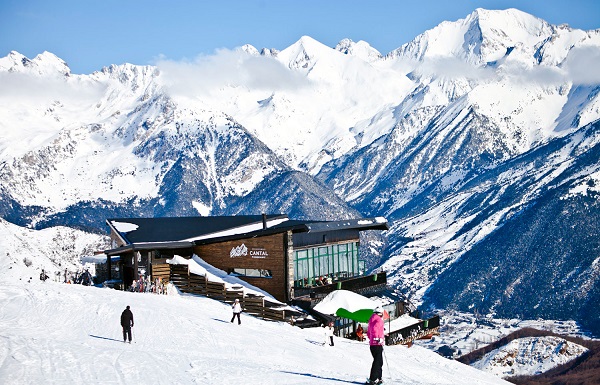 Tobogganing Formigal-Panticosa  Estación de Esquí de Formigal y Panticosa