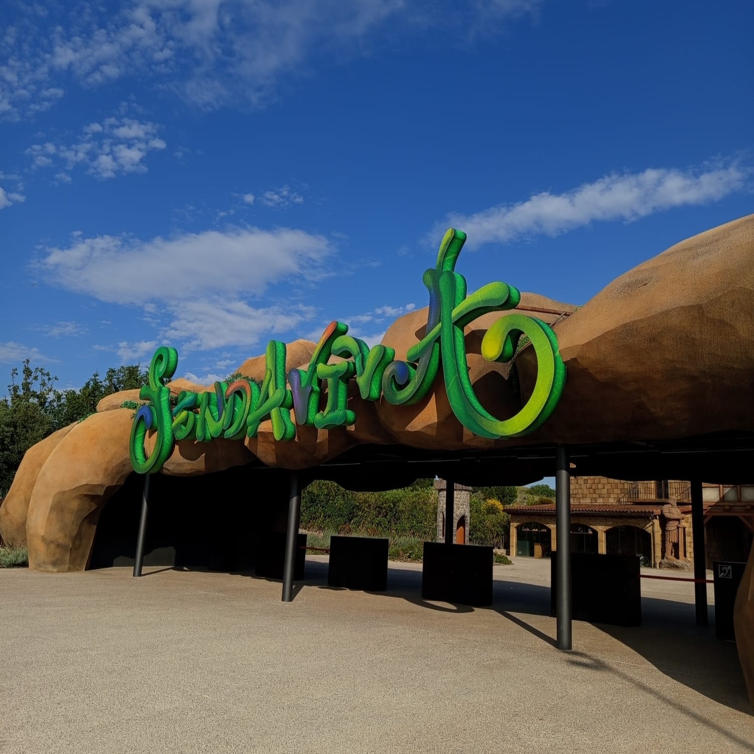 entrada parque SendaViva